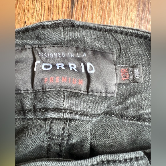 Torrid Skinny Black Jeans with Sleek Fit - Picture 4 of 7